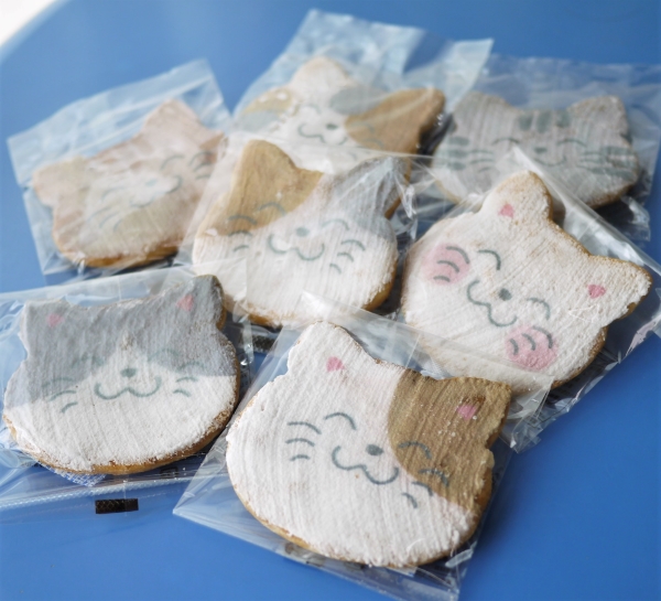 口コミ レビュー 猫好きさん必見 みなとやの福々ねこ煎餅 にゃんべい が可愛すぎて美味しすぎる